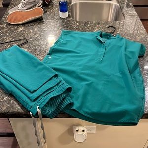 FIGS XSP yola and XXS Rafaela